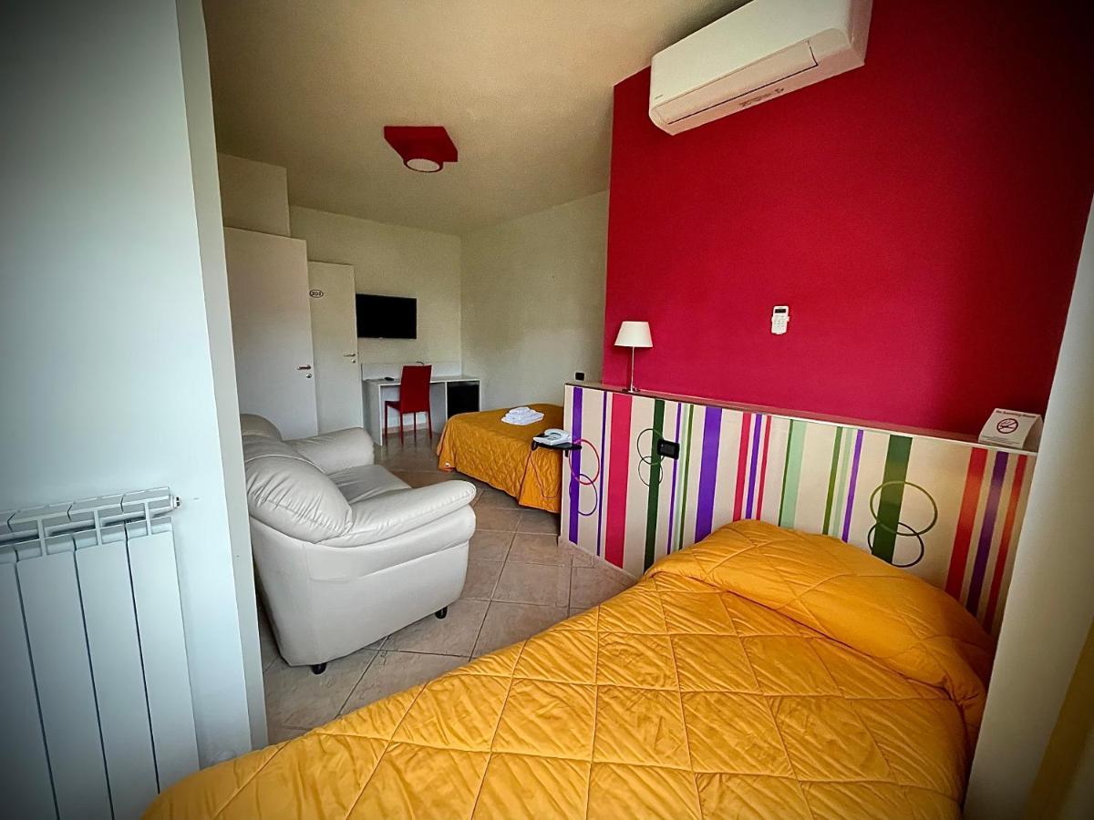 Hotel Le Ceramiche Montalto Uffugo Exteriér fotografie